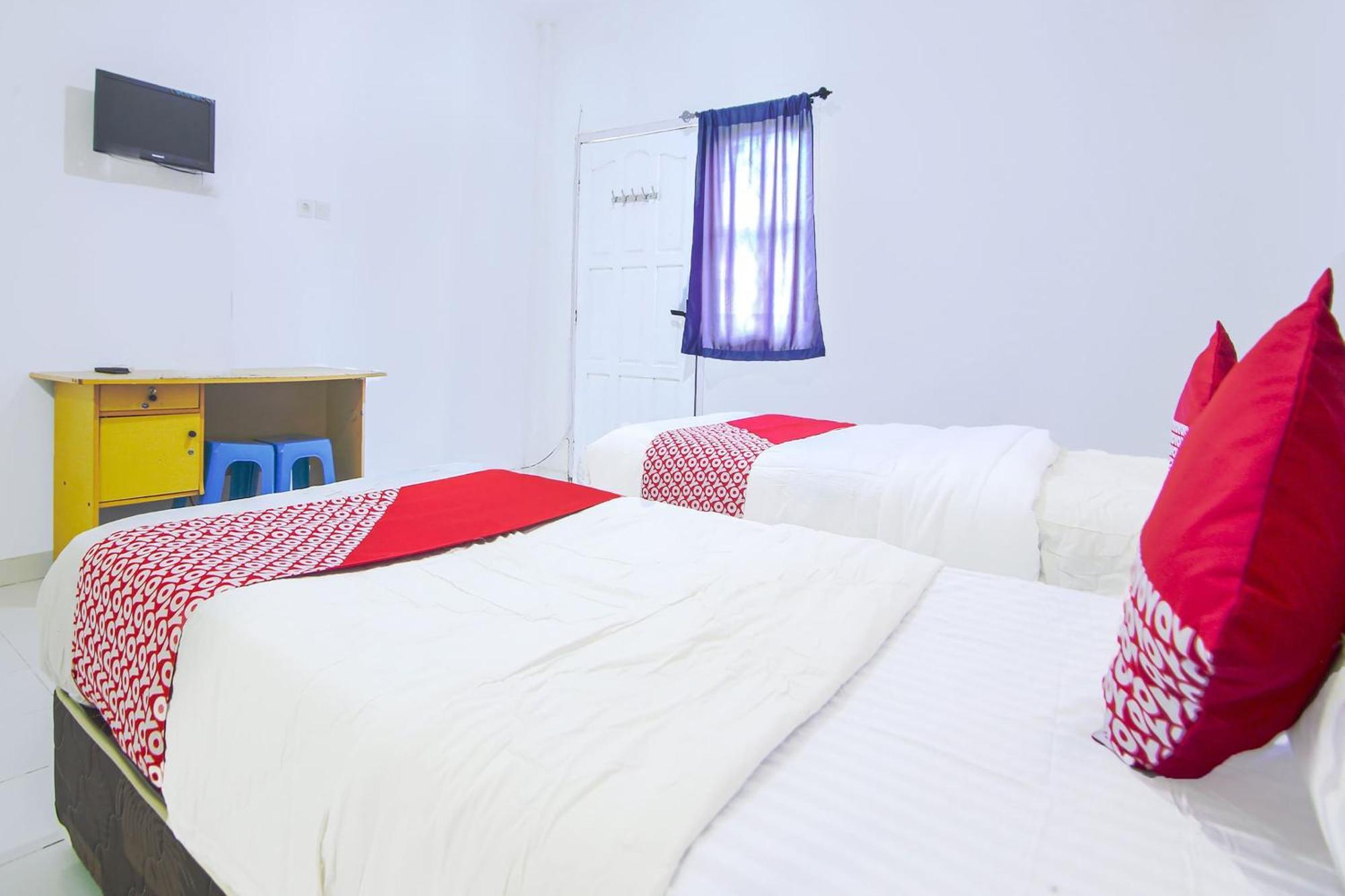 Oyo Life 91127 Wisma Sukajadi Syariah Perabumulih Exterior foto